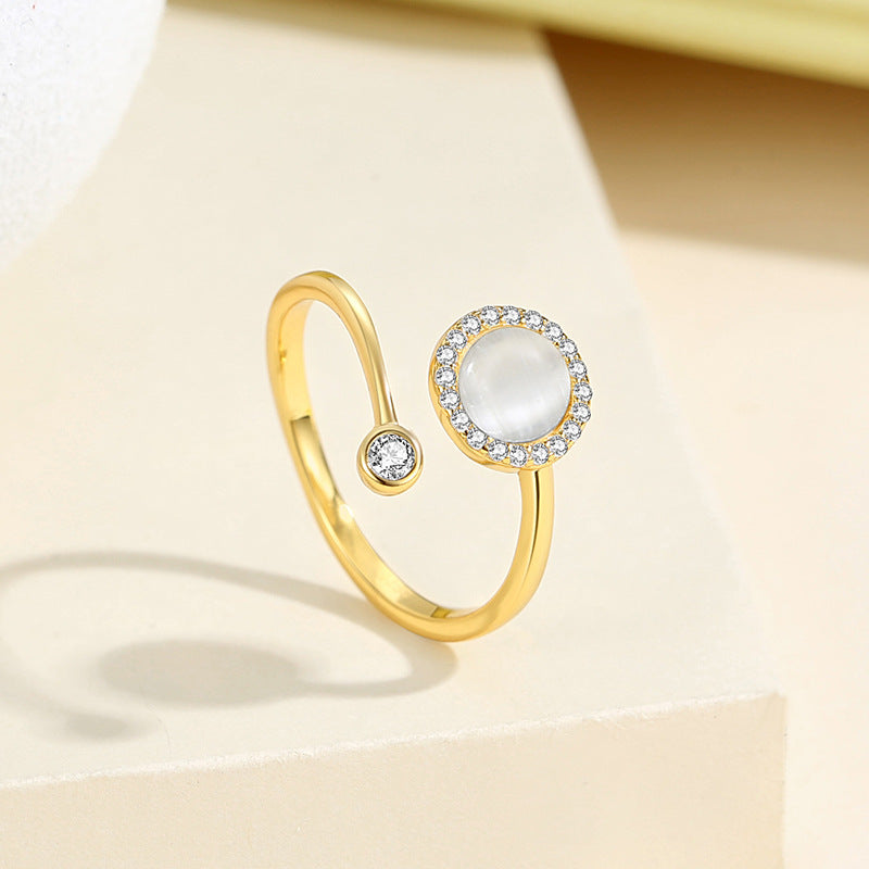 Fashionable and luxurious circular ring with geometric design, high-end women's ring, elegant and refined accessories for women